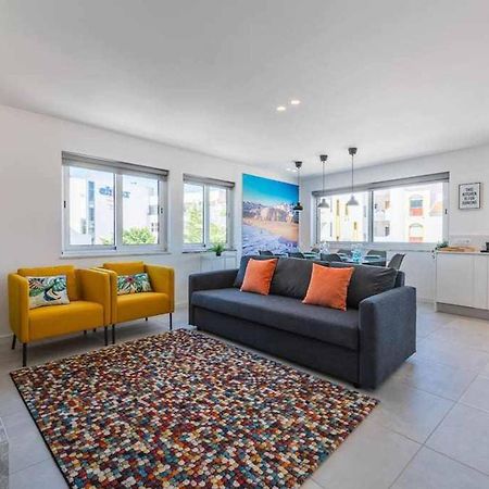 Central Town 2-Bedroom Apartment อัลบูเฟรา ภายนอก รูปภาพ
